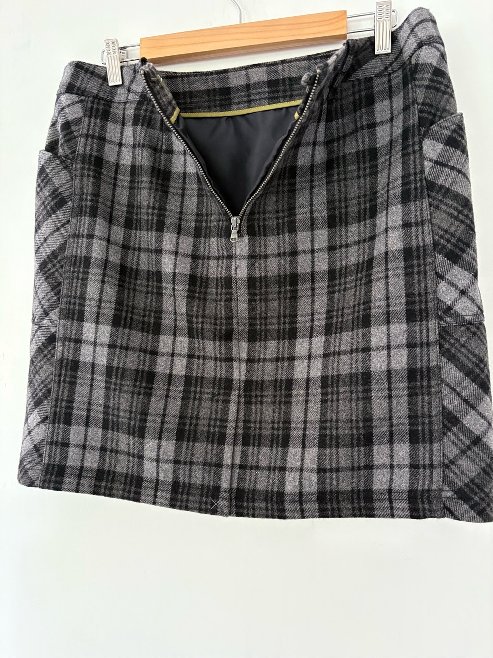 EDDIE BAUER 12 Wool Blend Gray Black Short Skirt Plaid Academia Preppy NWOT - Picture 8 of 12